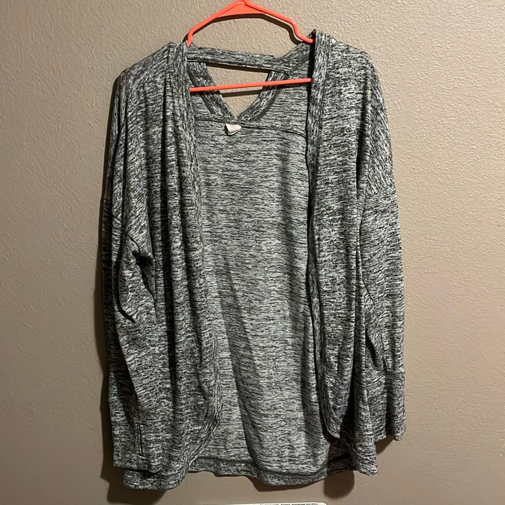 Grey. Long sleeve. Cardigan.